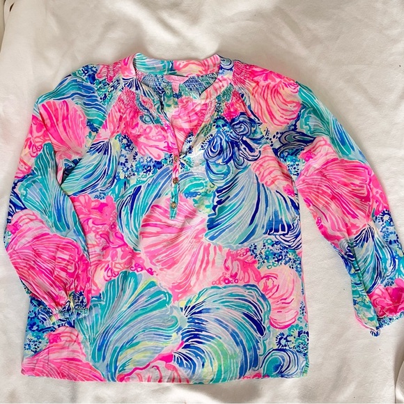 Lilly Pulitzer Tops - Lilly Pulitzer Elsa silk top in mermaids call size S